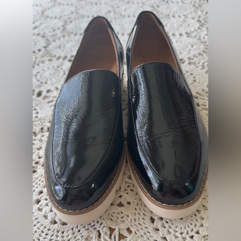 Vionic Women's Kensley Black Patent Leather LoafersNWOT (shoe 15) - Picture 4 of 9
